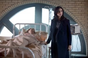 GOTHAM: L-R:  Guest star Kristen Hager and Morena Baccarin in the ÒWrath of the Villains: A Dead Man Feels No ColdÓ episode of GOTHAM airing Monday, March 7 (8:00-9:01 PM ET/PT) on FOX. ©2016 Fox Broadcasting Co. Cr: FOX.