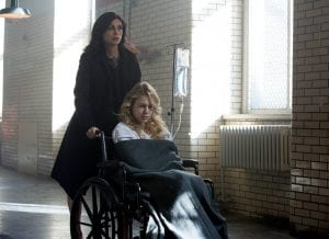GOTHAM: L-R: Morena Baccarin and guest star Kristen Hager in the ÒWrath of the Villains: A Dead Man Feels No ColdÓ episode of GOTHAM airing Monday, March 7 (8:00-9:01 PM ET/PT) on FOX. ©2016 Fox Broadcasting Co. Cr: FOX.