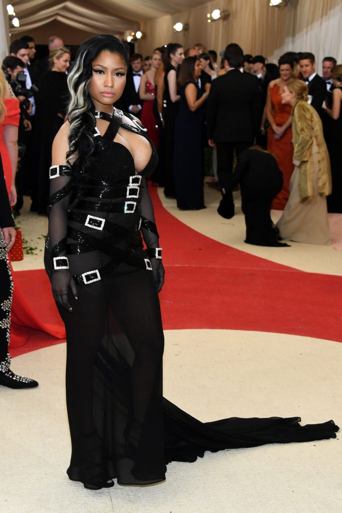 Nicki Minaj wearing Moschino - Photo: Larry Busacca2016 Getty Images