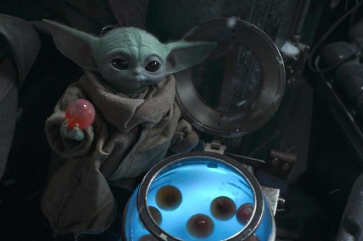 The Mandalorian: Baby Yoda Eating the Eggs is Supposed to be Disturbing